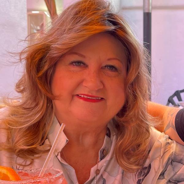 LYNNE